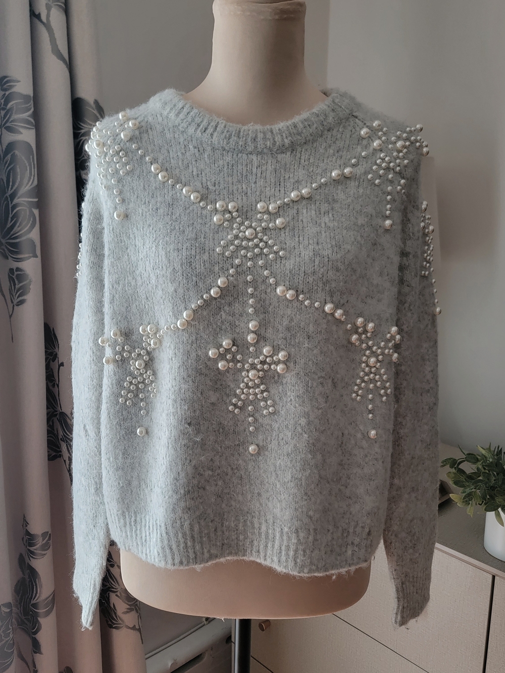 ZARA Gray Faux Pearl Beaded Knit Crewneck Winter Sweater - Size M